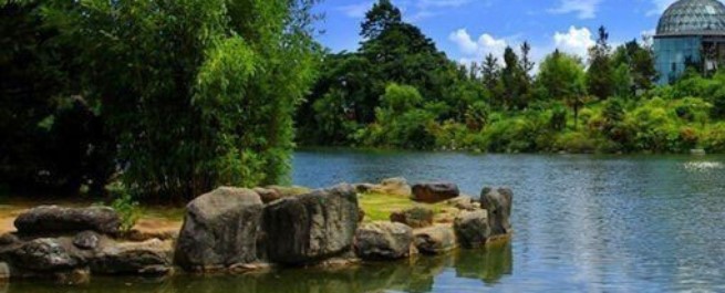 瀘沽湖唯美的有點(diǎn)凄涼